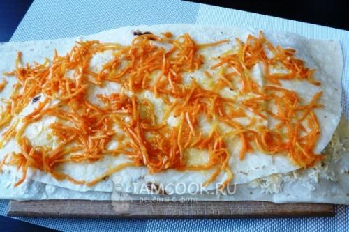 Рулет из лаваша с морковью по-корейски. Лаваш с корейской морковкой и сыром