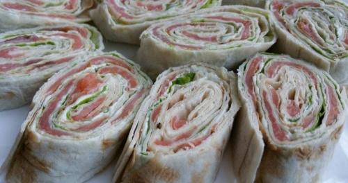 Рулет из лаваша с красной рыбой и майонезом. Как приготовить изысканный рулет из лаваша с красной рыбой