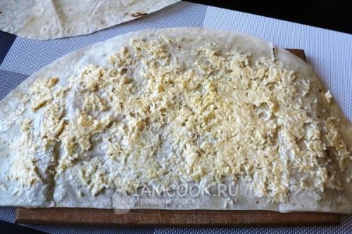 Рулет из лаваша с морковью по-корейски. Лаваш с корейской морковкой и сыром