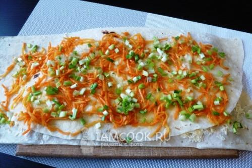 Рулет из лаваша с морковью по-корейски. Лаваш с корейской морковкой и сыром