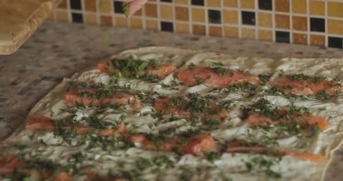 Рулет из лаваша с красной рыбой и майонезом. Как приготовить изысканный рулет из лаваша с красной рыбой