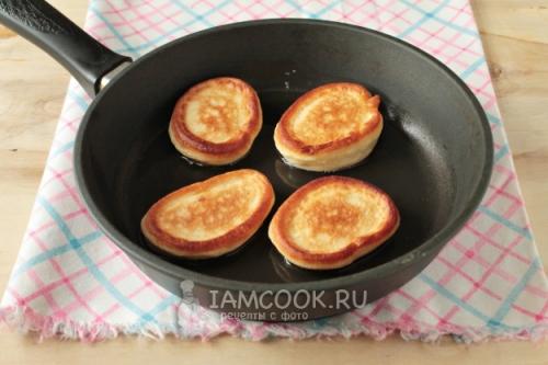 Оладьи на кефире пышные рецепт. Пышные оладьи на кефире на скорую руку