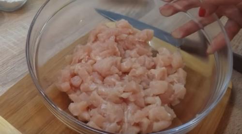 Куриные котлеты рубленые сочные рецепт. Рубленные куриные котлеты с майонезом (получаются сочные и нежные внутри)