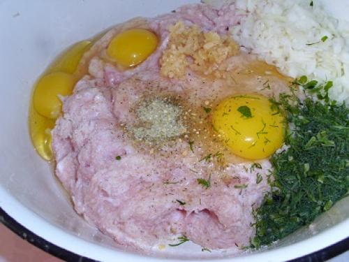 Рубленые котлеты из куриного филе с манкой.