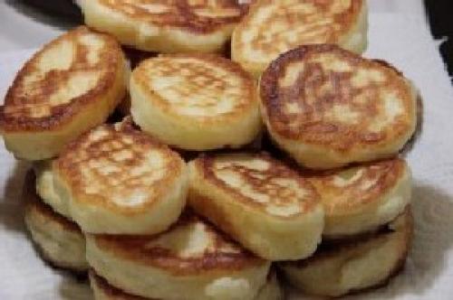 Оладьи на кефире, как пух секретная фишка. Пышные оладушки на кефире