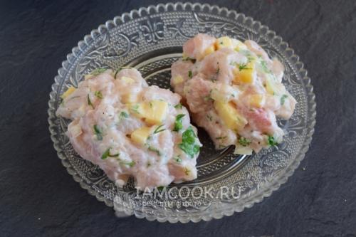 Рубленные котлеты из куриного филе с сыром. Рубленные котлеты из куриной грудки с сыром