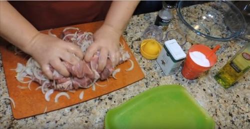 Шашлык в духовке + Маринад для шашлыка из свинины. 5 рецептов