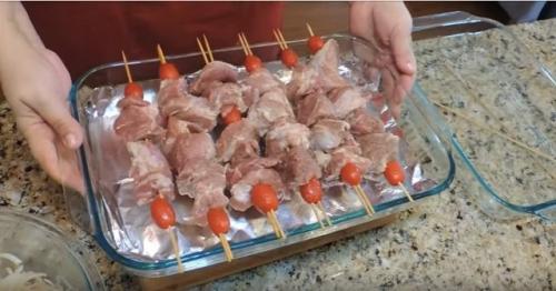 Шашлык в духовке + Маринад для шашлыка из свинины. 5 рецептов