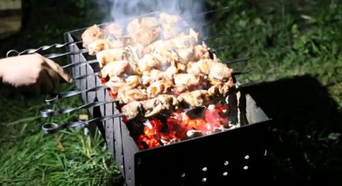 Шашлык из свинины маринад самый вкусный, чтобы мясо было мягким. Как приготовить вкусный шашлык из свинины. 