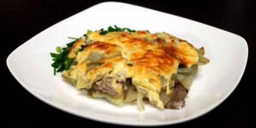 Мясо по-французски из фарша в мультиварке. С картофелем