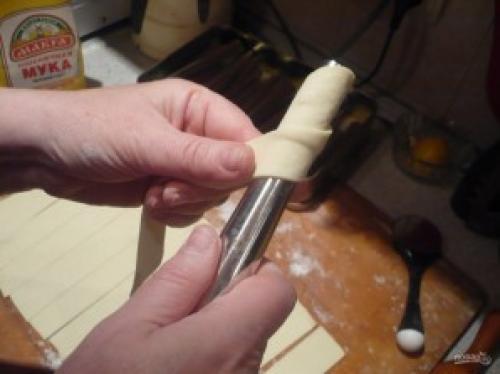 Можно ли сделать сладкие слоеные трубочки для десерта. Сладкое из слоеного бездрожжевого теста