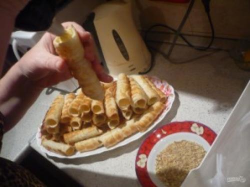 Можно ли сделать сладкие слоеные трубочки для десерта. Сладкое из слоеного бездрожжевого теста