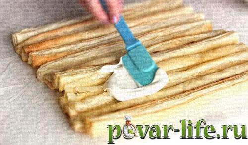 Торт полено из слоеного теста с заварным кремом. Классический рецепт слоеного торта полено