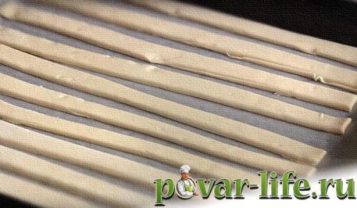 Торт полено из слоеного теста с заварным кремом. Классический рецепт слоеного торта полено