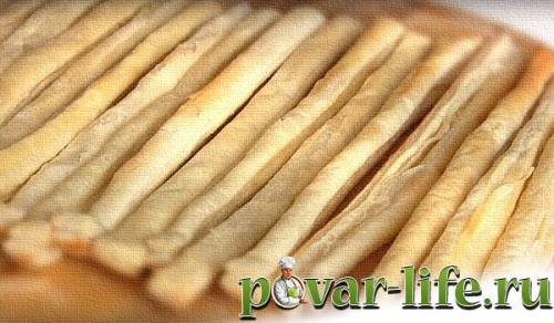 Торт полено из слоеного теста с заварным кремом. Классический рецепт слоеного торта полено