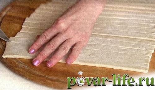 Торт полено из слоеного теста с заварным кремом. Классический рецепт слоеного торта полено