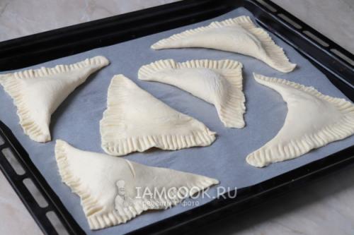 Завораживающие слоеные палочки со сгущенкой: рецепт и секреты приготовления 11