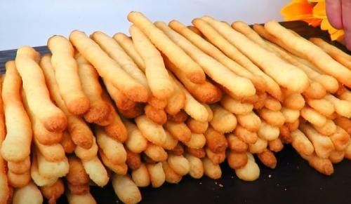 Завораживающие слоеные палочки со сгущенкой: рецепт и секреты приготовления 01