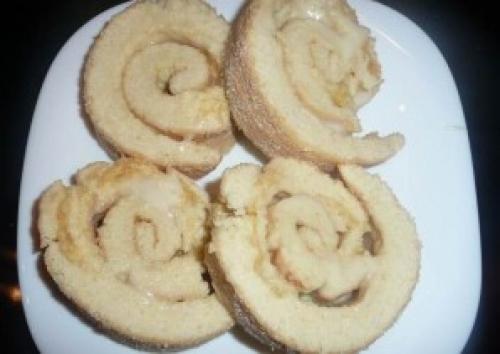 Что нужно для приготовления рулета со сгущенкой. Бисквитный рулет со сгущенкой