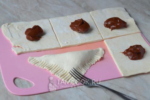 Завораживающие слоеные палочки со сгущенкой: рецепт и секреты приготовления 10