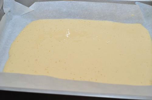 Как хранить рулет со сгущенкой после приготовления. Бисквитный рулет за 5 минут — быстрые рецепты рулетов, которые легко сворачиваются