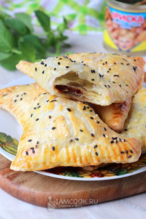 Завораживающие слоеные палочки со сгущенкой: рецепт и секреты приготовления 14