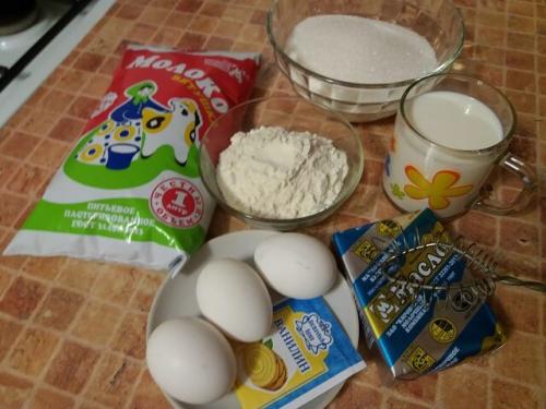 Торт из слоеного дрожжевого теста с заварным кремом. Торт Наполеон из готового слоеного теста – легкий и быстрый рецепт