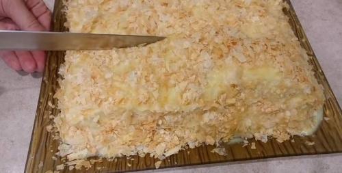 Торт из слоеного теста со сгущенкой без масла. Торт наполеон из готового слоеного теста с заварным кремом