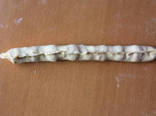 Торт монастырская изба#39,#39, из слоеного теста с заварным кремом. Торт «Монастырская изба» из готового слоеного теста с вишней и сметанным кремом