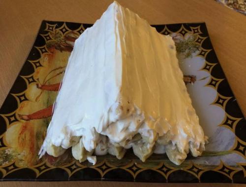 Торт монастырская изба#39,#39, из слоеного теста с заварным кремом. Торт «Монастырская изба» из готового слоеного теста с вишней и сметанным кремом