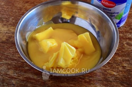 Торт из слоеного теста со сгущенкой. Слоеный торт со сгущенкой 04