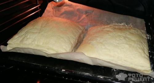 Торт из слоеного теста со сгущенкой и творожным сыром. Рецепт: Быстрый торт из слоеного теста - Развалины со сгущенкой и творожным сыром