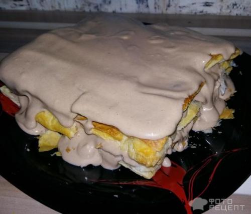 Торт из слоеного теста со сгущенкой и творожным сыром. Рецепт: Быстрый торт из слоеного теста - Развалины со сгущенкой и творожным сыром