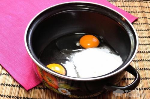 Торт-рулет из слоеного теста. Рецепт: Слоеный рулет а-ля Наполеон - простой и быстрый в приготовлении