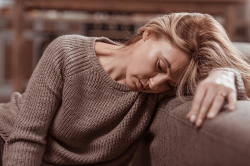 Как йод влияет на функцию щитовидной железы у людей с гипотиреозом или гипертиреозом. 8 вопросов эндокринологу про щитовидную железу — про йод, анализы и постоянную усталость