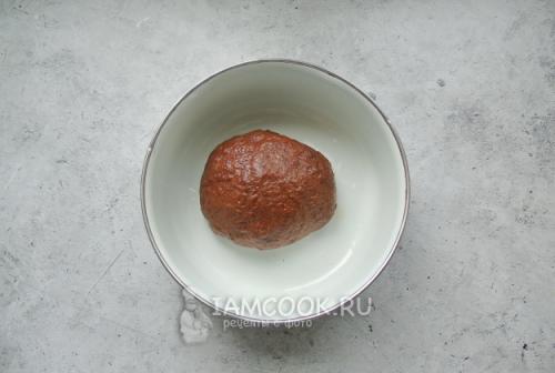 Вкусные рулетики из дрожжевого теста с вареной сгущенкой: рецепт и подсказки 07