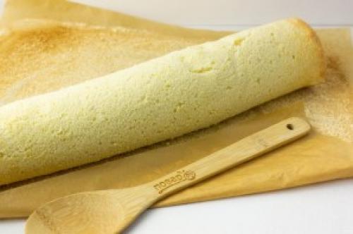 Какие ингредиенты необходимы для приготовления рулета из слоеного теста с поленом. Рулет Полено