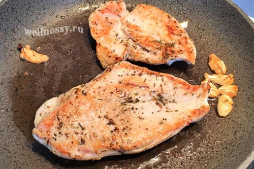 Боул салат. Боул с курицей и киноа