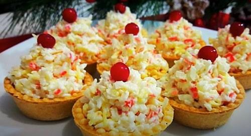 Тарталетки с крабами рецепт. Тарталетки с крабовыми палочками — 13 вкусных начинки на праздничный стол