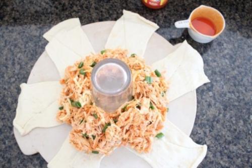 5 обалденно вкусных закусок из слоеного теста