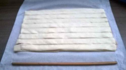 Канапе из слоеного теста. Как приготовить канапе Елочки – рецепт с фото