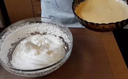 Секреты приготовления вкусных рулетов из слоенного теста сгущенка 12