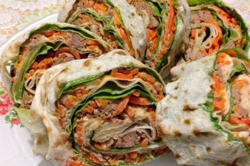 Какие ингредиенты можно использовать для начинки рулетов. 20 вкусных и простых начинок для рулета из лаваша