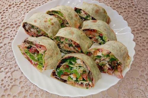 Какие ингредиенты можно использовать для начинки рулетов. 20 вкусных и простых начинок для рулета из лаваша