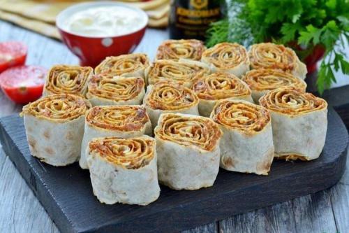 Какие ингредиенты можно использовать для начинки рулетов. 20 вкусных и простых начинок для рулета из лаваша