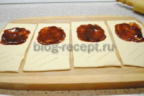Слойки с вареньем из готового слоеного теста: быстро, просто, вкусно