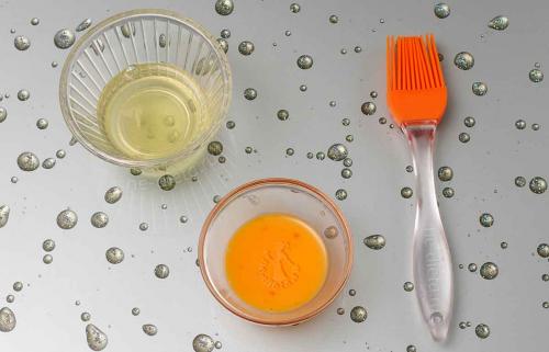 Слойки с ветчиной и сыром. Как сделать слойки с ветчиной и сыром в духовке — простой рецепт вкусных домашних пирожков из слоеного теста с пошаговыми фото