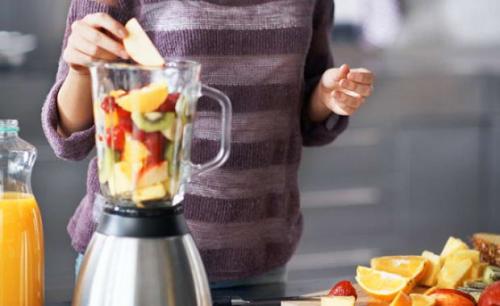 Можно ли сделать смузи погружным блендером. Как правильно делать смузи в блендере?