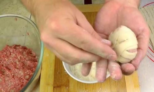 Потрясающие закуски из слоеного теста. Закуска из слоёного теста с мясным фаршем