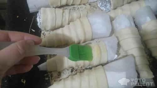 Дрожжевые Трубочки с белковым кремом. Рецепт: Трубочки из слоеного дрожжевого теста - Нежные Трубочки с белковым кремом